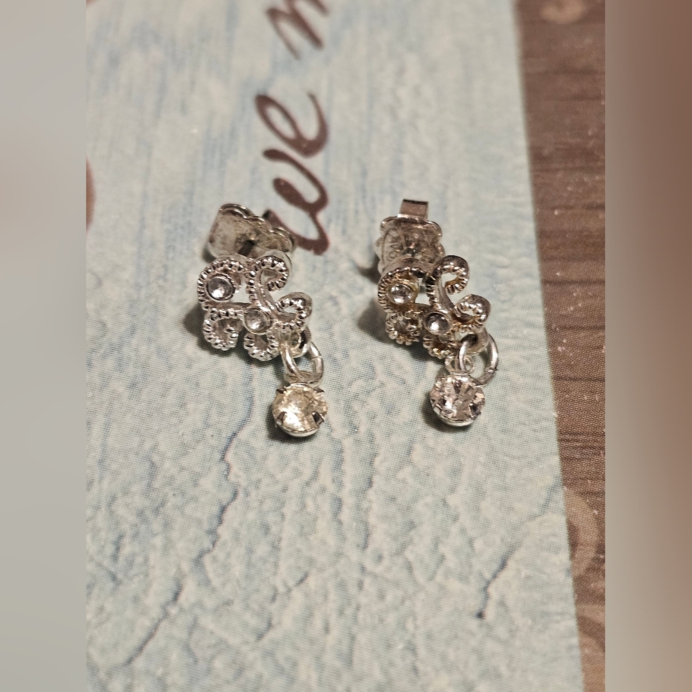 Vintage Avon Silver Tone Jewelry Set - Picture 6 of 8